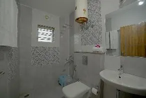 SM Royal Suites Transit Hotel near Kempegowda international Airport Bangalore - Image 4