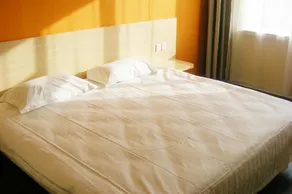 Junyi Express Hotel - Image 5