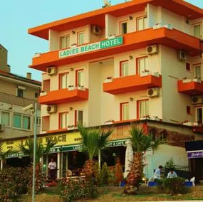 Ladies Beach Hotel - Image 3
