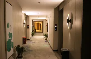 Huarong Hongfa International Hotel (People's Square) - Image 3