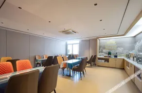 New Beacon Shangju Hotel  (Wuhan Jiangxia Miaoshan Institute of Technology Branch) - Image 1