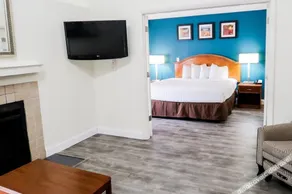 Tysons Corner Suites, A Baymont by Wyndham - Image 5