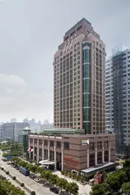 Parkline Century Park Hotel Shanghai - Image 3