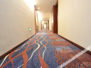 Super 8 by Wyndham Nanjing Shun Tian Presidential Palace - Image 4