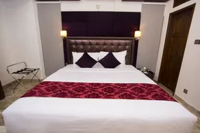 Monsoon Inn - Image 2