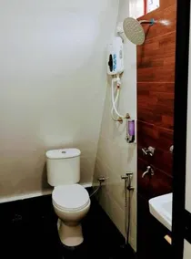 Red Triangle Cottage Roomstay Kerteh Paka - Image 2