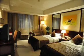 Yian Hotel - Image 4