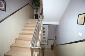 Home and Hotel - Image 2