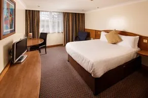 Mercure Wetherby Hotel - Image 4