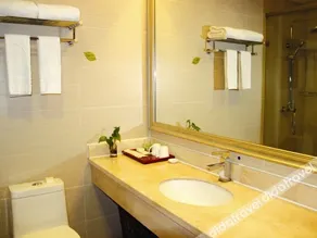 Litian Holiday Hotel - Image 4