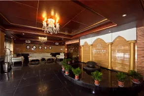Nanwei Holiday Hotel - Image 3