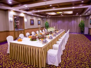 Suzhou Yangcheng Lake Lanting Hotel - Image 4