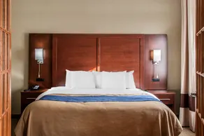 Comfort Inn Fergus Falls - Image 2