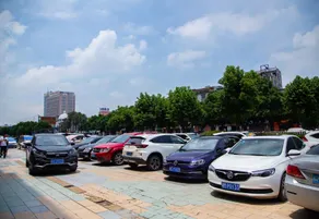 Longyuan Hotel (Dongguan Wanjiang Jiahui Plaza) - Image 5