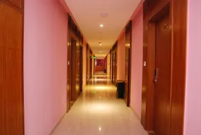 Oska International Hotel (Liaobu International Auto City Branch) - Image 3