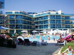 Riviera Blue Hotel - Image 4