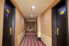 Gezihua Business Theme Hotel Wufeng - Image 3