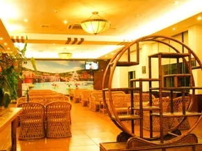 Rongjia Guoyun Hot Spring Resort - Image 2