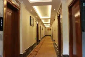 Xingyi Zheshang Hotel - Image 5
