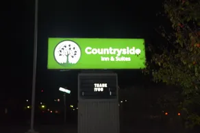 Countryside Inn & Suites - Image 3