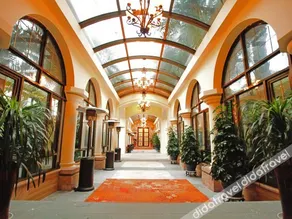 Tianyu Garden Hotel - Image 5