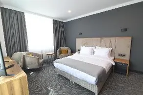 Vplus Hotel - Image 3