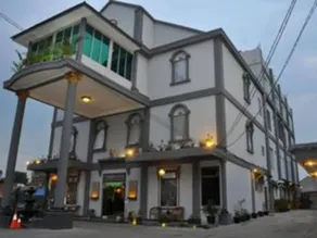 Hotel Ghotic Bandung - Image 2