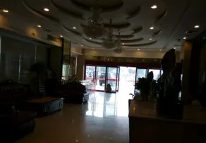 Ling Nan International Hotel - Image 1