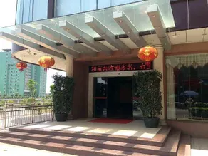 Starlight Hotel - Image 4