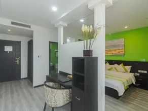 Home Inn Selected Hotel (Qingdao Jimo High-speed Railway Station Small Commodity City Branch) - Image 4