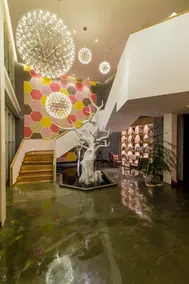 Hua Zhong Hotel - Image 4
