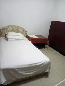 Carrie Business Hotel - Image 3