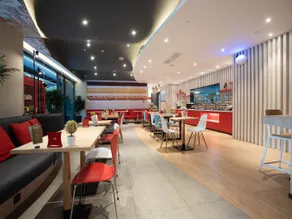 Ibis Lanzhou West Railway Station Hotel - Image 4