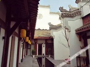 Huali Hotel - Image 3