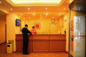 Hanting Express Tai'an Dongyue Street Fantawild Adventure Branch - Image 2