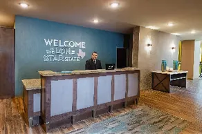 Hampton Inn & Suites Keller Town Center - Image 3