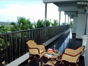Hotel Rock and Beach - Image 2
