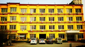 7 Days Inn Xinzheng Longhu Huanan City - Image 1