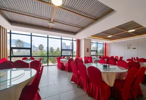 Rongyu International Hotel (Jishhou Municipal Government Ganzhou Ancient City Branch) - Image 5