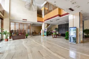 Royal Regent Hotel - Image 4