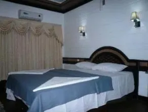 Sreekrishna Houseboat C/o Sreekrishna ayurveda Panchakarma Centre                                - Image 3