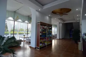 British Boutique Hotel (Haiyang Ten-Thousand-Meter Beach Bathing Area) - Image 2
