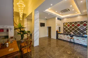 Weiwei Hotel - Image 2