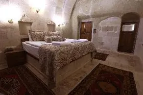 Eliz Cave House - Image 5