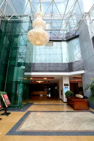 Huayi Business Hotel - Image 4