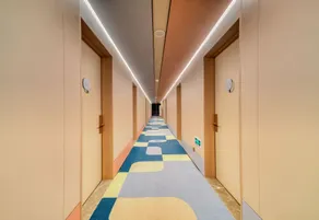 HanTing Hotel (Ningbo Dongqianhu Subway Station) - Image 2