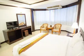 Prompiman Hotel - Image 4
