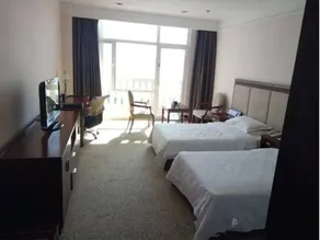 Weihai Dongshan Hotel - Image 1