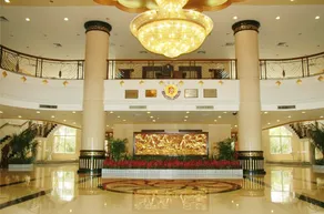 Qianjiang Hot Spring Hotel - Image 2