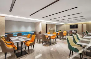 New century Yi Ju Hotel LiChuan - Image 4
